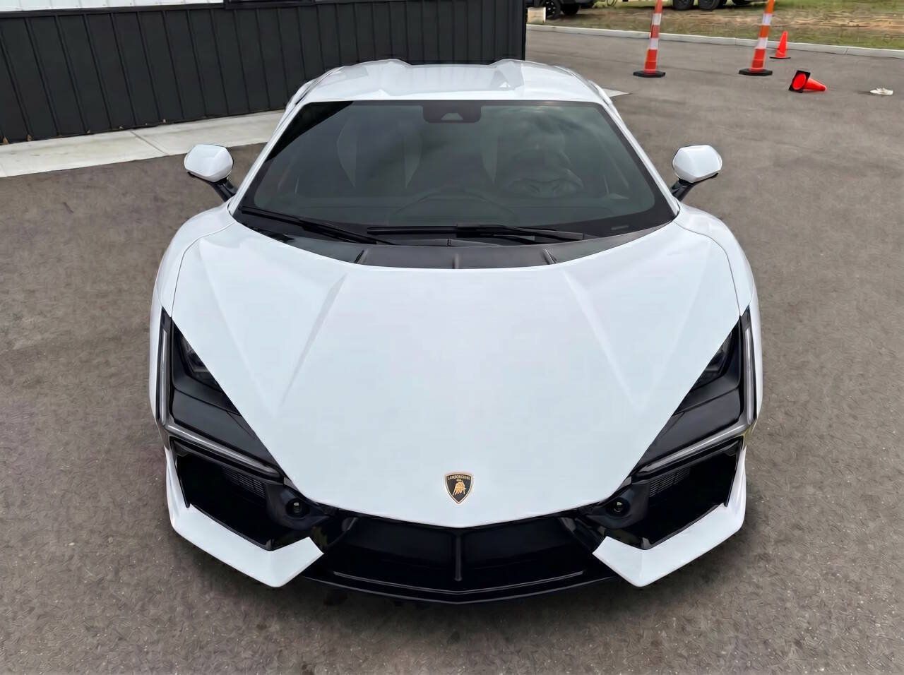 Used 2024 Lamborghini Revuelto AWD/4WD image 2