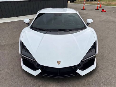 Used 2024 Lamborghini Revuelto AWD/4WD image 2