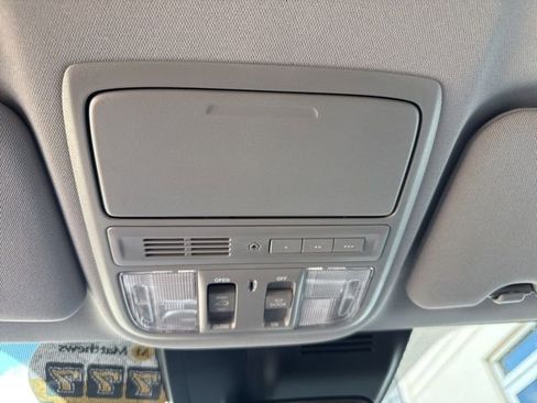 Used 2022 Honda CR-V Touring image 21
