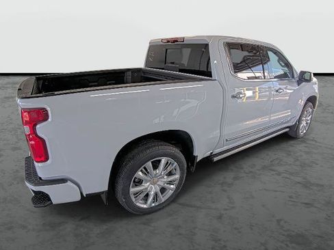 New 2026 Chevrolet Silverado 1500 High Country AWD/4WD image 14