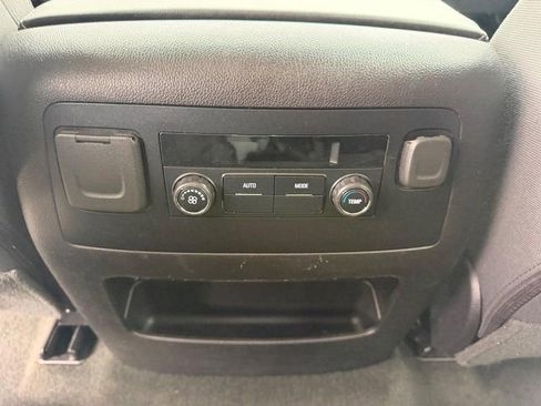 Used 2018 Chevrolet Tahoe LS w/ Enhanced Driver Alert Package image 8