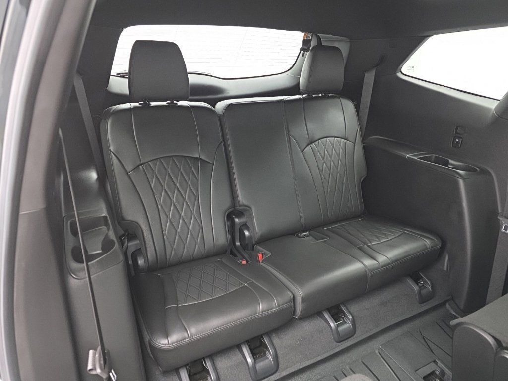 Used 2024 Buick Enclave Avenir w/ Avenir Technology Package AWD/4WD image 55