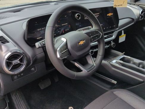 New 2026 Chevrolet Equinox EV LT w/ Comfort Package FWD image 11