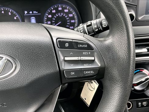 Used 2018 Hyundai Kona SE AWD/4WD image 25