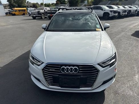 Used 2018 Audi A3 e-tron Premium Plus w/ Technology Package FWD image 4