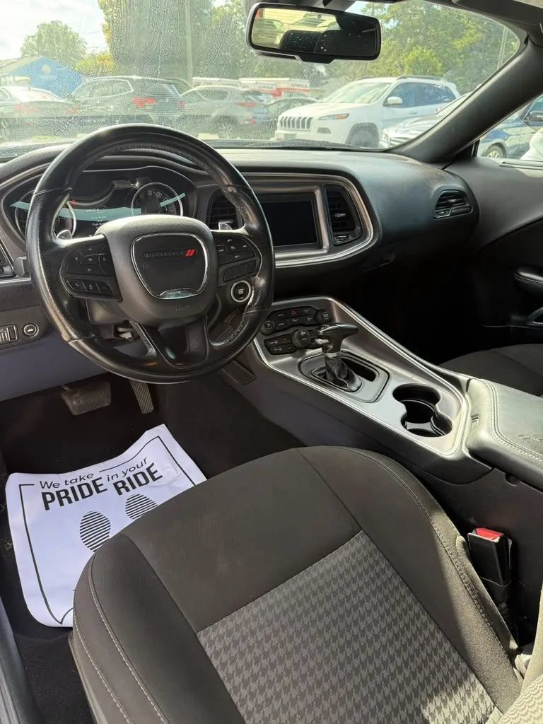 Used 2022 Dodge Challenger GT RWD image 12