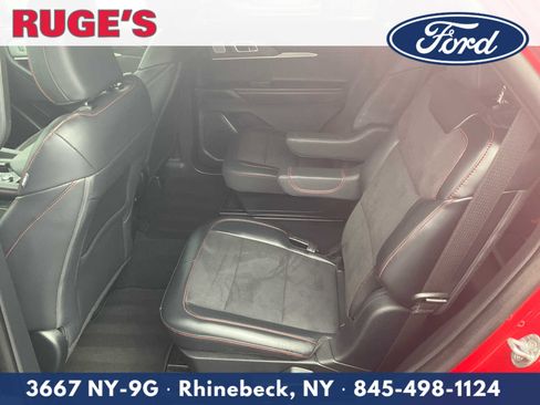 Used 2025 Ford Explorer ST image 15