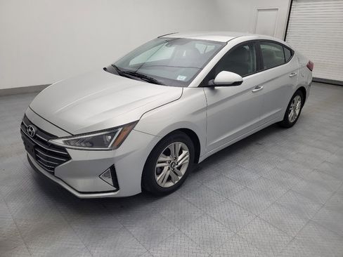 Used 2019 Hyundai Elantra SEL FWD image 2