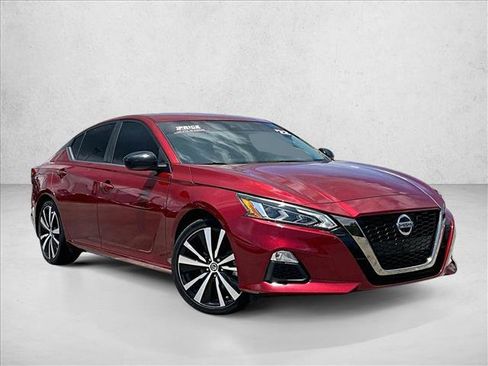 Used 2022 Nissan Altima 2.5 SR FWD image 12