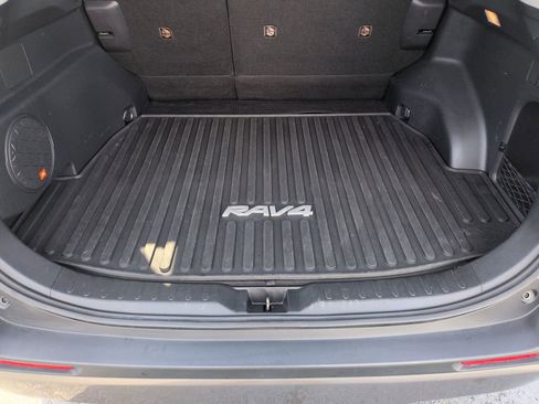 Used 2021 Toyota RAV4 Limited AWD/4WD image 23
