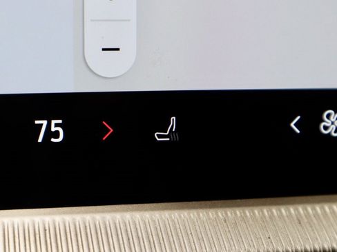 Certified 2025 Ford Explorer Active image 5