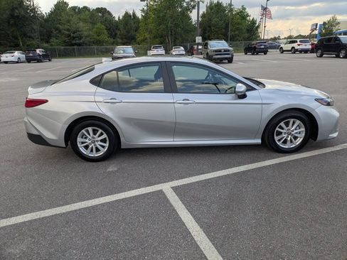 Used 2025 Toyota Camry LE FWD image 4