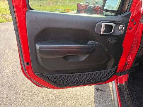 Used 2020 Jeep Wrangler Rubicon image 12