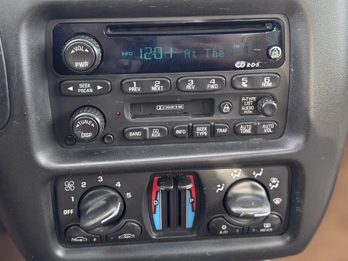 Used 2002 Chevrolet Monte Carlo LS w/ Preferred Equipment Group 1 image 18