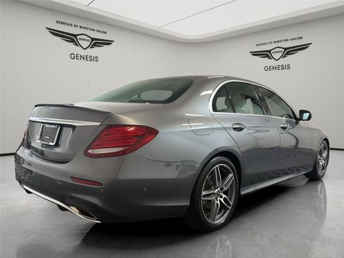 Used 2019 Mercedes-Benz E 300 image 5