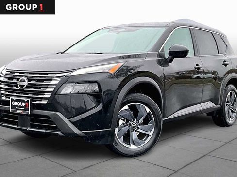 Used 2024 Nissan Rogue SV image 1