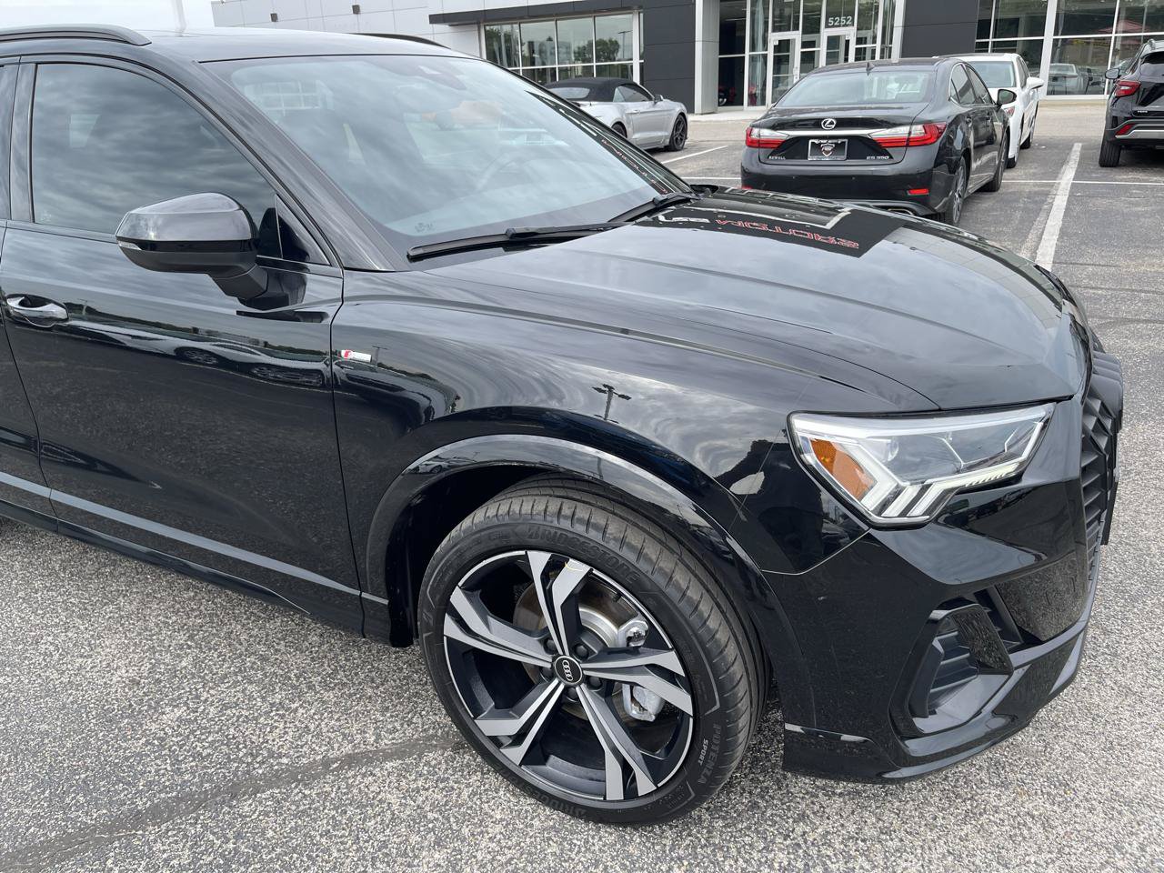 Used 2023 Audi Q3 2.0T Premium Plus w/ Premium Plus Package AWD/4WD image 11