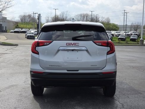 Used 2018 GMC Terrain SLE image 10
