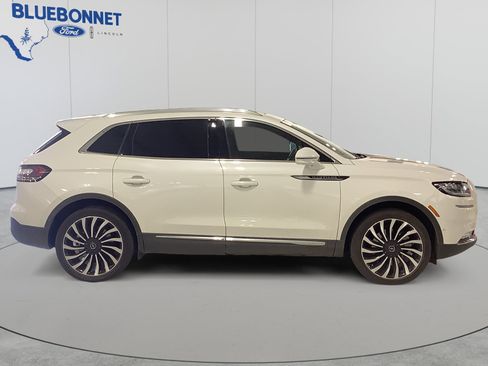 Used 2023 Lincoln Nautilus Black Label w/ Class II Trailer Tow Package AWD/4WD image 4