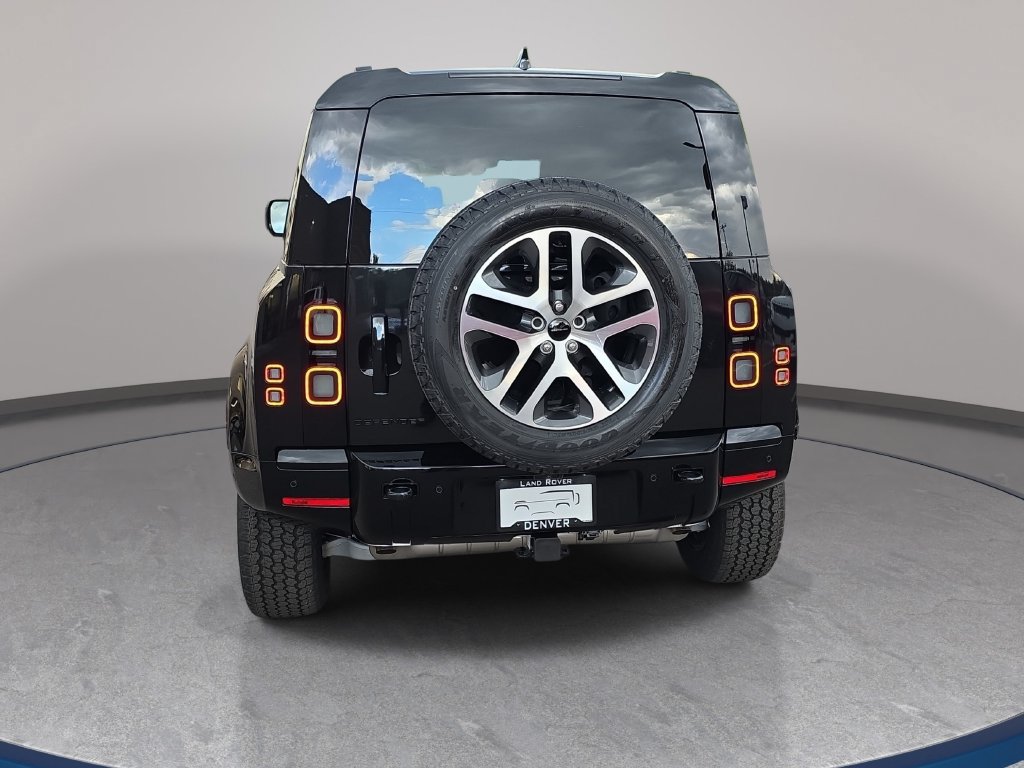 New 2026 Land Rover Defender 110 X-Dynamic SE AWD/4WD image 6