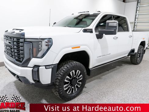 Used 2024 GMC Sierra 2500 Denali Ultimate image 2