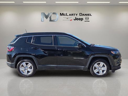 Used 2022 Jeep Compass Latitude image 6