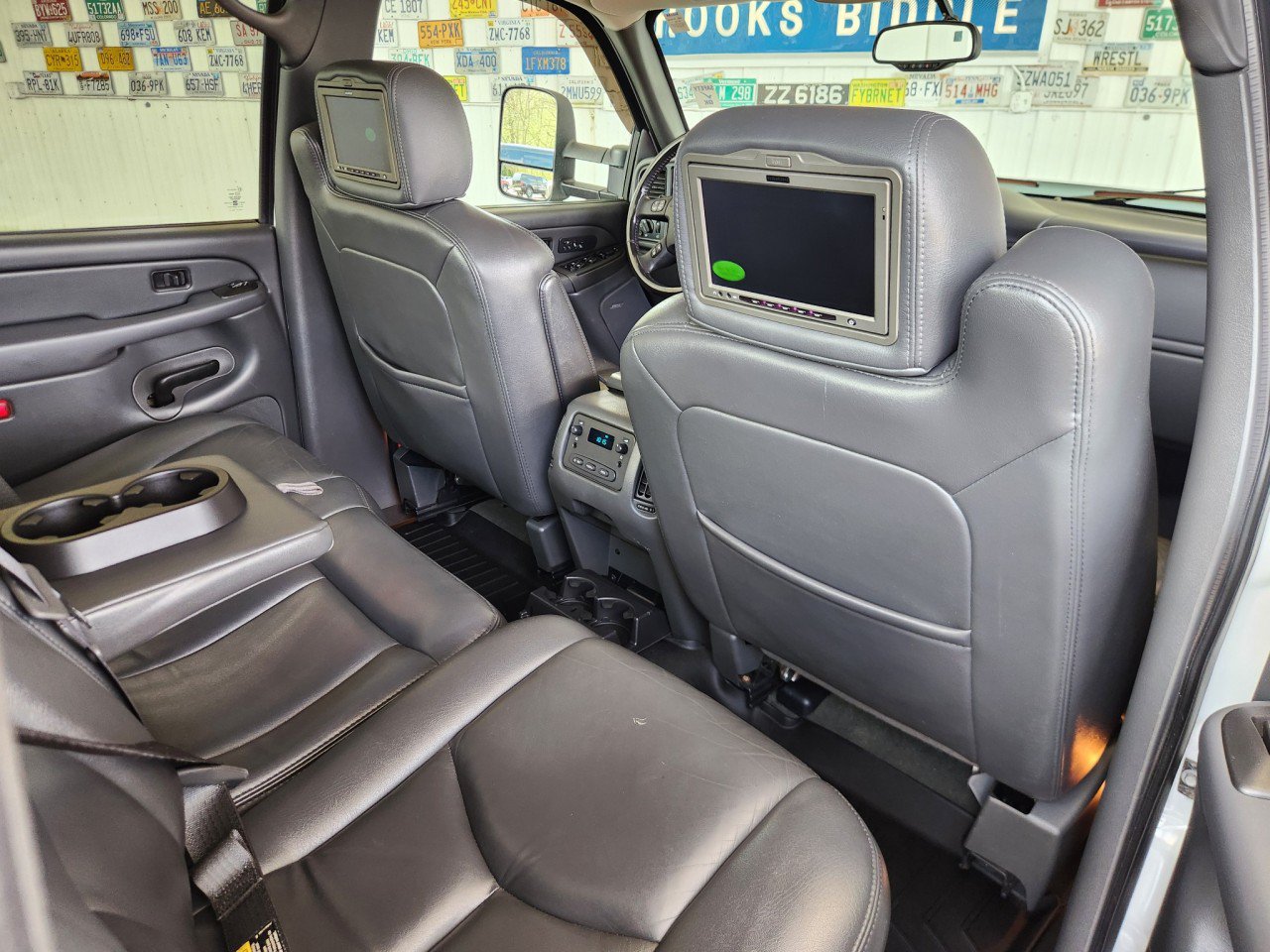 Used 2006 Chevrolet Silverado 3500 LT w/ Heavy-Duty Power Package AWD/4WD image 32