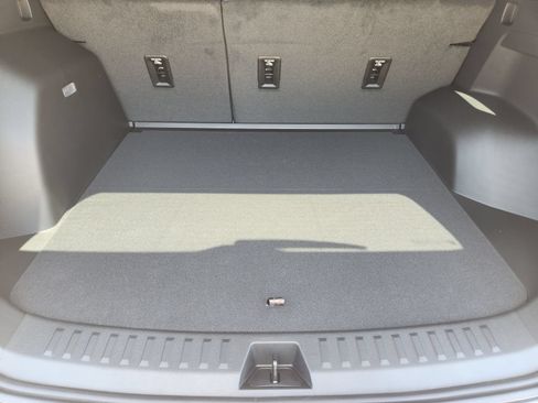 New 2027 Chevrolet Equinox LT FWD image 25