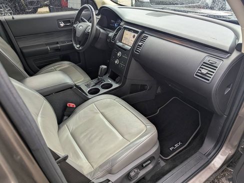 Used 2019 Ford Flex SEL w/ Equipment Group 202A AWD/4WD image 10