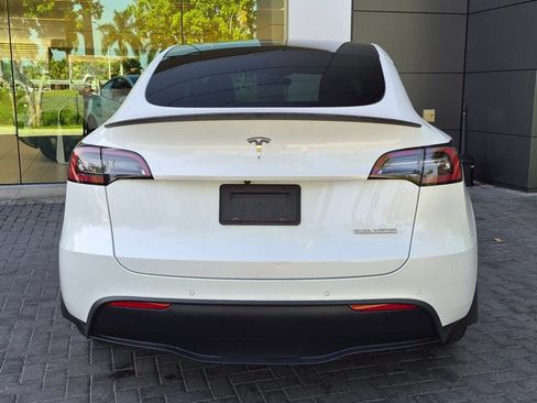 Used 2022 Tesla Model Y Performance AWD/4WD image 6