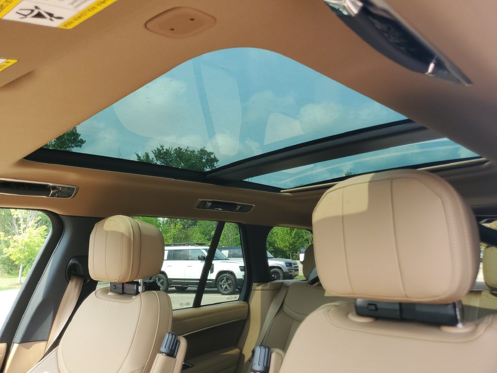 New 2026 Land Rover Range Rover SE AWD/4WD image 11