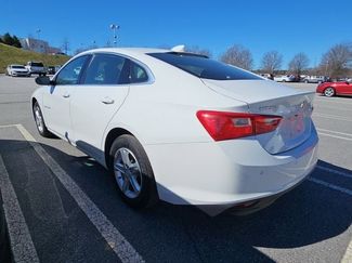 Used 2024 Chevrolet Malibu LT video 3
