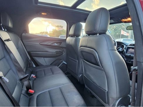 Used 2021 Chevrolet TrailBlazer RS w/ Sun and Liftgate Package image 23