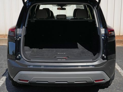 Used 2023 Nissan Rogue SV w/ SV Premium B Package FWD image 9