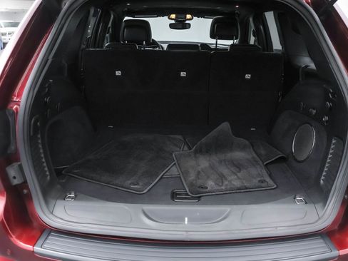 Used 2018 Jeep Grand Cherokee Altitude image 32