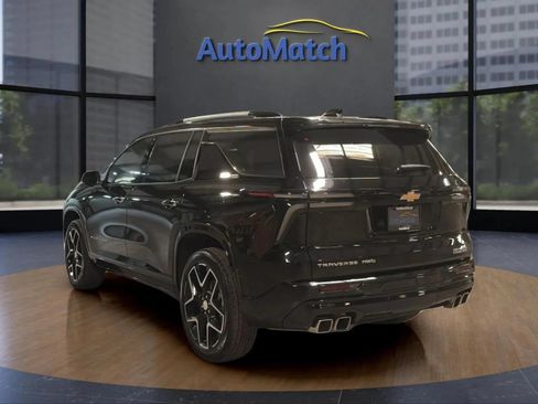Used 2025 Chevrolet Traverse High Country w/ LPO, Floor Liner Package AWD/4WD image 9