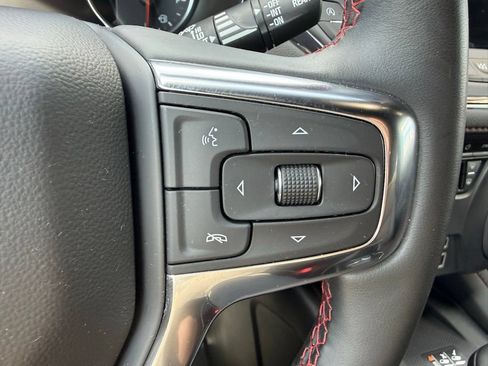 Used 2025 Chevrolet Blazer RS FWD image 21