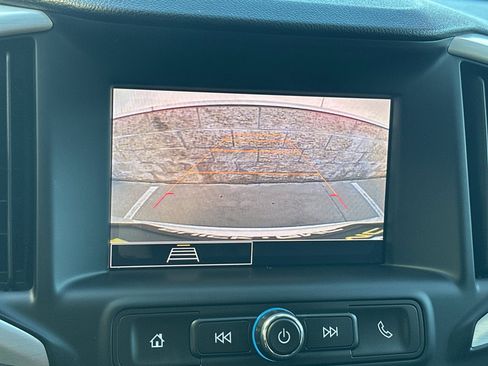 Used 2024 GMC Terrain SLE image 26