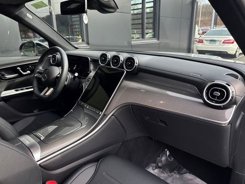 Used 2025 Mercedes-Benz GLC 300 GLC 300 image 46