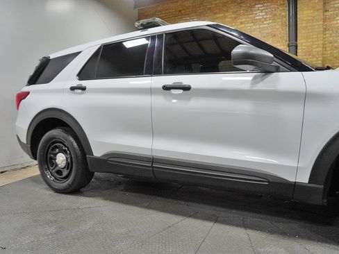 Used 2021 Ford Explorer 4WD Police Interceptor image 9