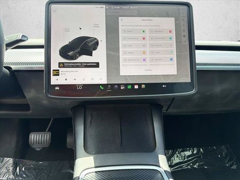 Used 2021 Tesla Model 3 Standard Range Plus RWD image 16