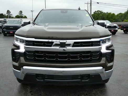 Certified 2024 Chevrolet Silverado 1500 LT w/ Z71 Off-Road Package AWD/4WD image 11