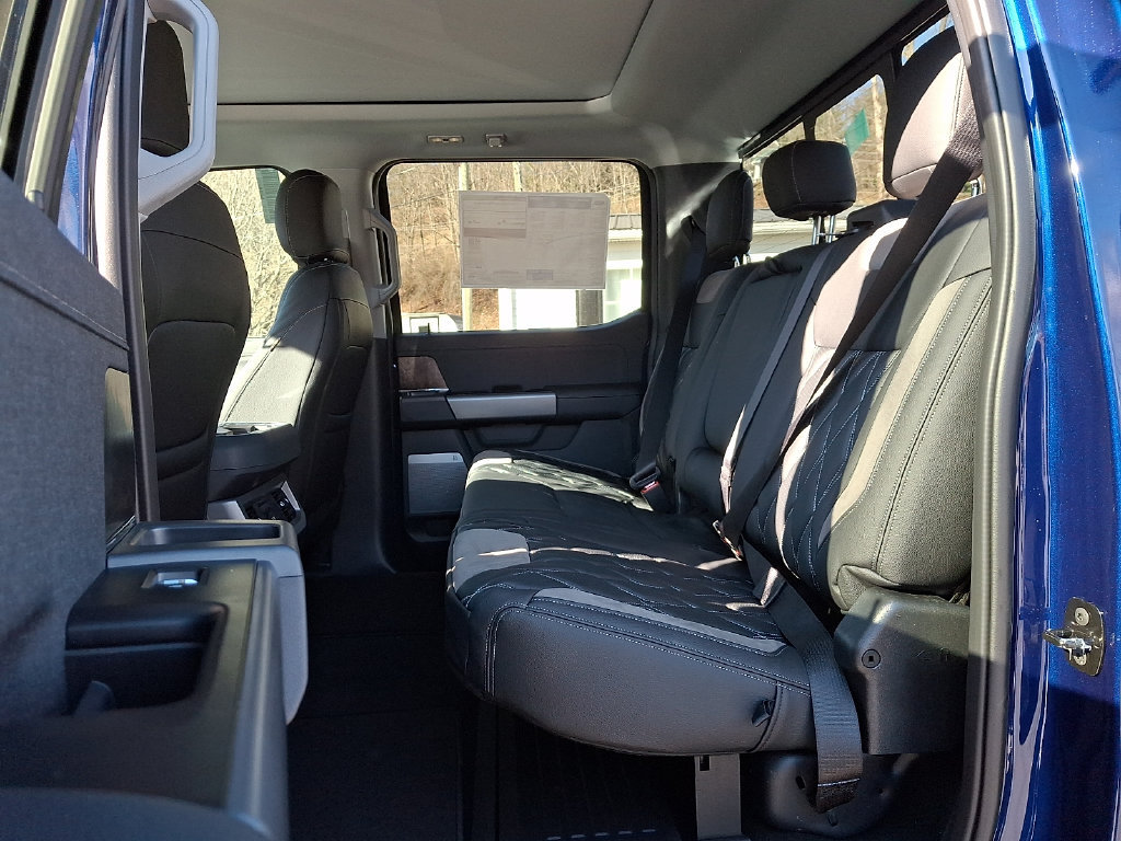 New 2026 Ford F250 Lariat w/ Black Appearance Package AWD/4WD image 5