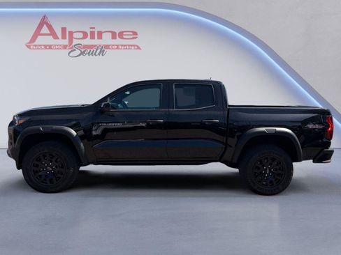 Certified 2024 Chevrolet Colorado Trail Boss w/ Technology Package AWD/4WD image 2