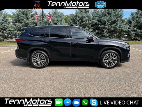 Used 2021 Toyota Highlander Platinum AWD/4WD image 2