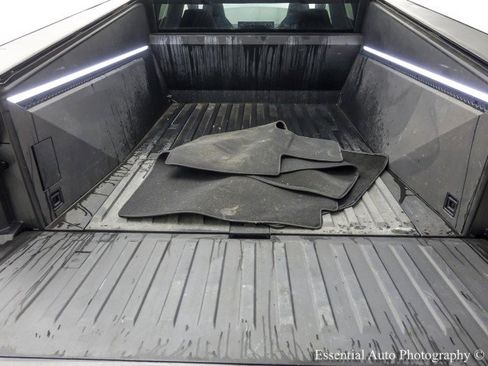 Used 2024 Tesla Cybertruck Cyberbeast image 39