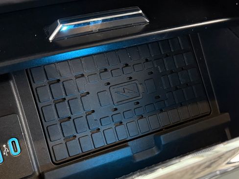 Used 2024 Ford Expedition Max XLT image 30