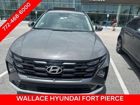 Used 2025 Hyundai Tucson SEL FWD image 2