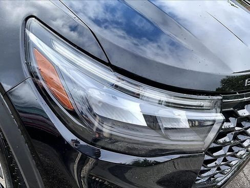 Certified 2025 Ford Explorer ST-Line image 26