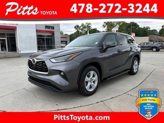 Certified 2024 Toyota Highlander LE FWD video 1